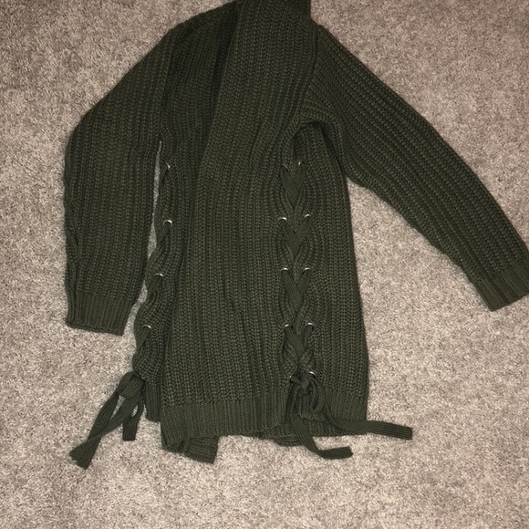 Forever 21 Cardigan - Picture 2 of 4